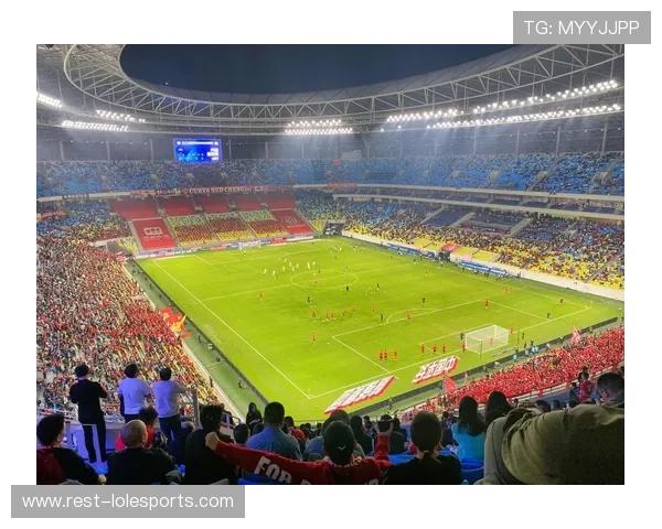 足球巨星高清呈现 4K超清60帧画质震撼体验 感受顶级球场瞬间的魅力